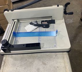 Manual cutter