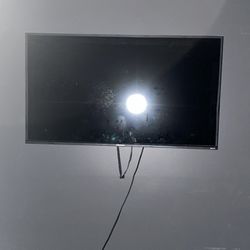 40 inch Hisense Roku TV