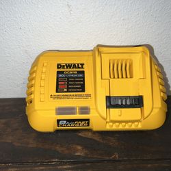 20V MAX / 60V MAX FLEXVOLT Lithium-Ion Fan Cooled Fast Battery Charger