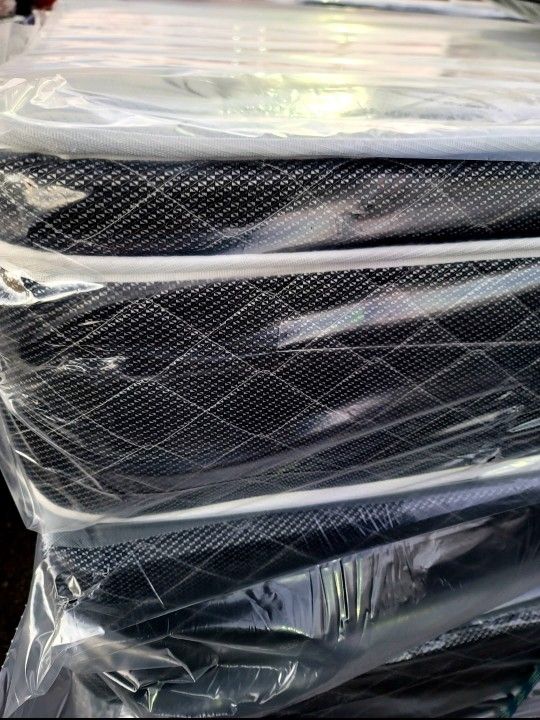 Queen Set $249 !! Mattress And Box Spring !! PILLOWTOP
