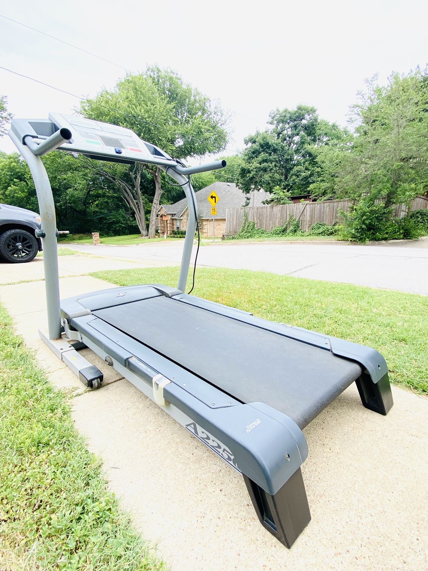 Nordictrack A2250 Treadmill With Incline