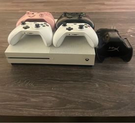Xbox S Bundle