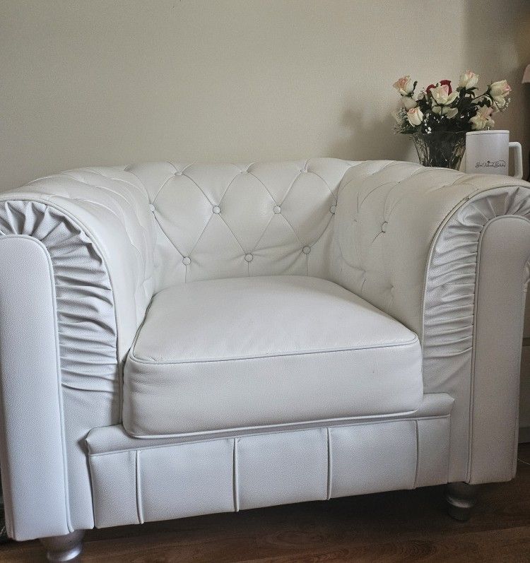 Premium Tufted Leather Arm Chair