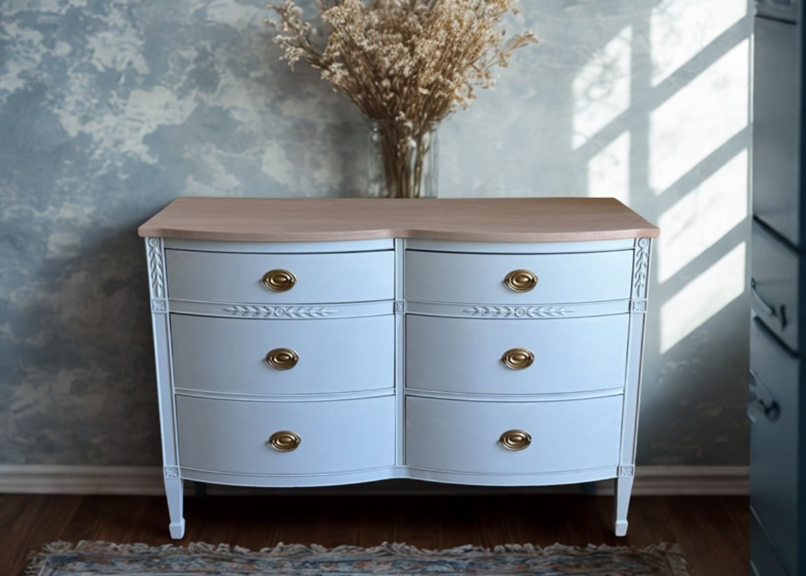 Beautiful Vintage Dresser