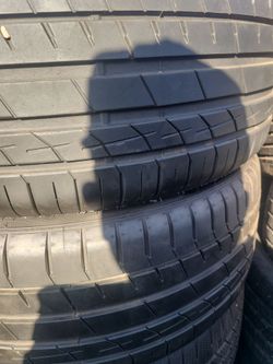 2.   265/45/21.    Acelera.   60%