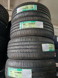 Tengo un set de llantas nuevas 215 45 17 de la marca goodride