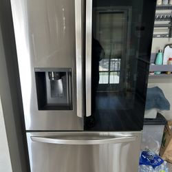 Refrigerator 