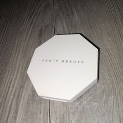 Fenty Beauty Highlighter