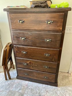 Solid pine wood chest with 5 drawers