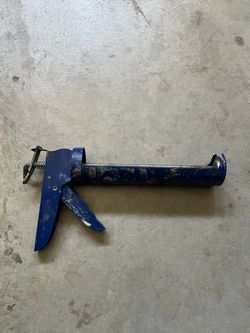 Caulk gun
