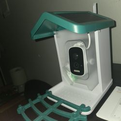 Smart Bird Feeder