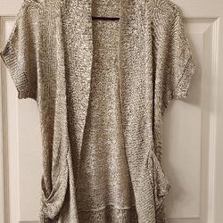 Woman's Short Sleeve Cardigan 