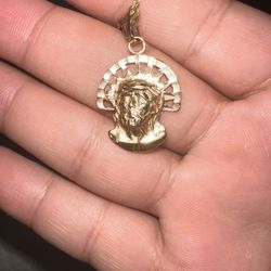 14k Italy Yellow Gold Jesus Piece