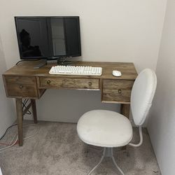 Wood Desk & Swivel Desk Chair