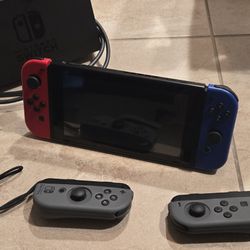 Nintendo Switch  $200