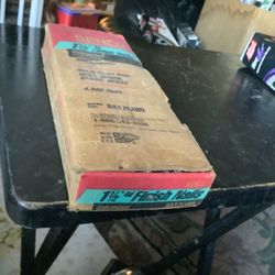 1 1/2 Senco Finish Nails