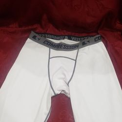 SLEEFS Compression Gym Tights normal wear, slightly stain but can easily be removed with stain remover