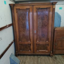 Antique Armoire NEED TO SELL TODAY TO DELIVER!!