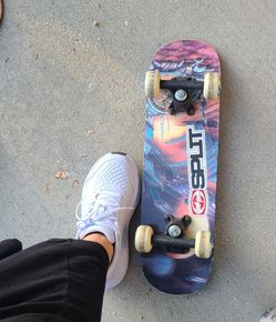 Skate board