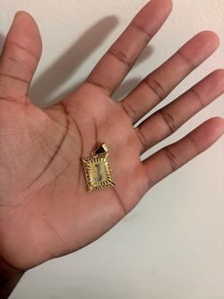 10K Letter J pendant