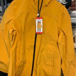 Coats & Jackets