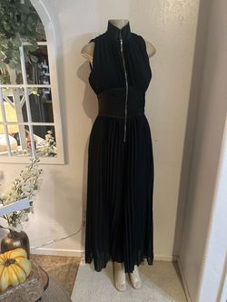 Black pleated maxi romper size med new with zipper detail #maxidress #pleated