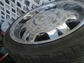 5 LUG 20' RIMS SET OF 4 WITH TIRES NO FLAWS