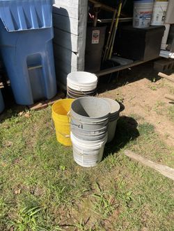 Buckets 1$ Each
