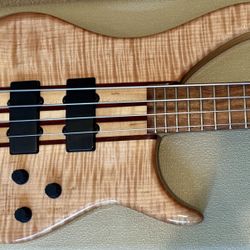 American Made Late 90’s Peavey Cirrus 4 String Bass - KILLER!