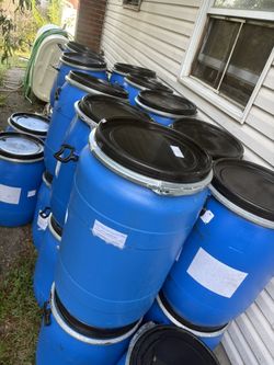 30 Gallon Plastic Barrels 