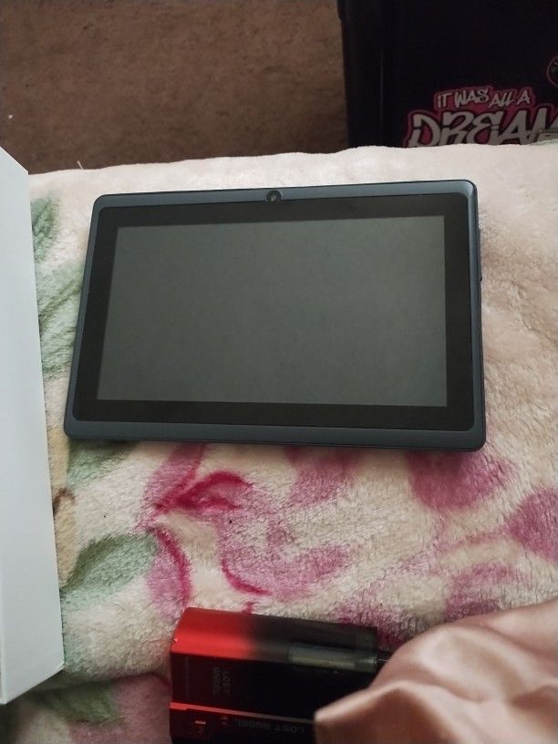 Brand New Kids Dragon Touch Tablet