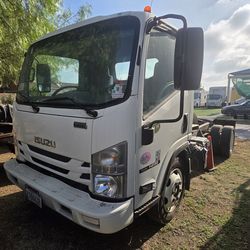 2017 Isuzu NRR