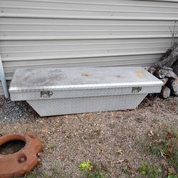 Truck Bed Tool Box 