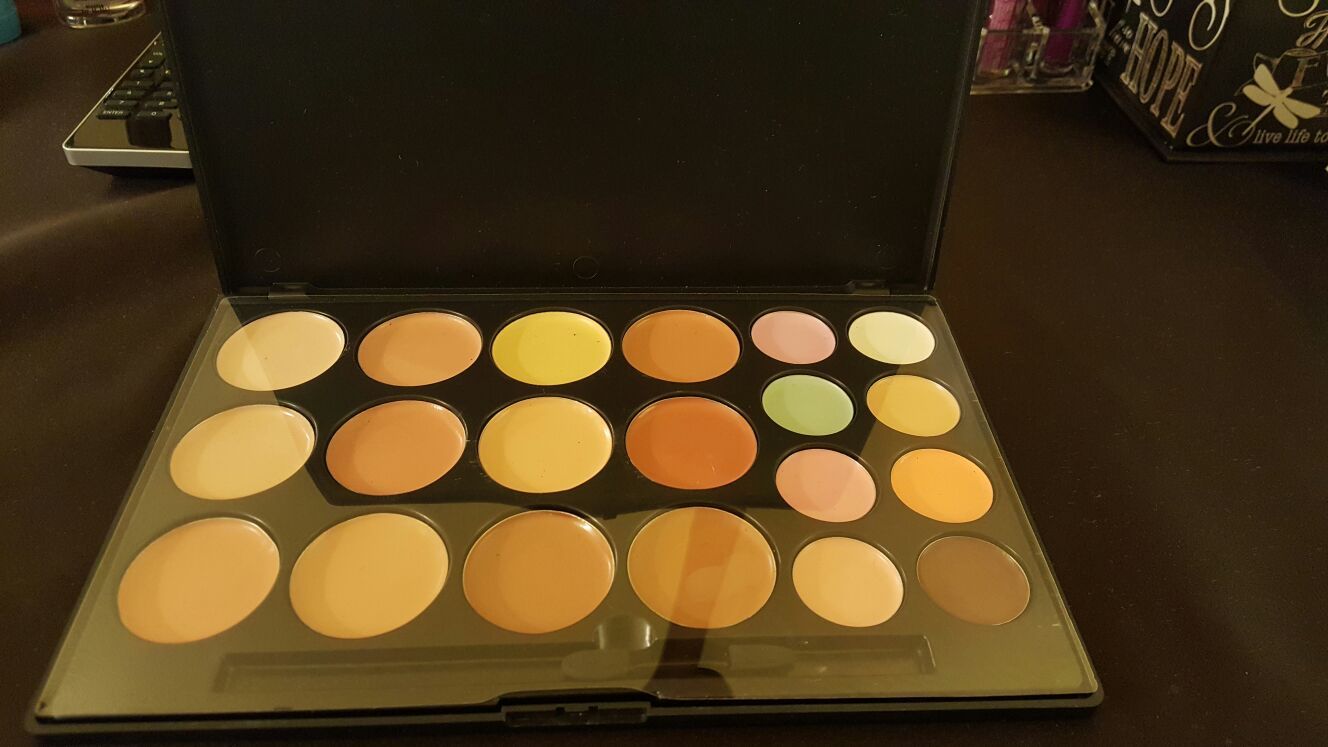 CONCEALER AND CONTOUR PALLET