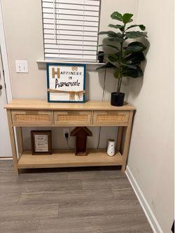 Entryway table