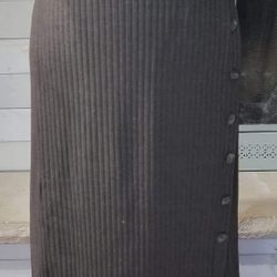 Women's Brown Colored Ribbed Knit Midi Skirt
 $6 each (one available in size Medium 8-10 and two available in size Large 12-14)