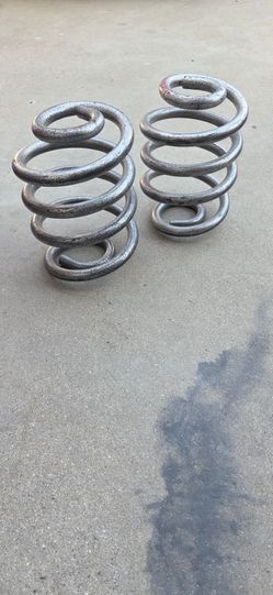 Rear springs  for 60-72 trailing arms