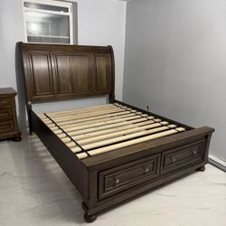 5 Pieces Queen Bed Set