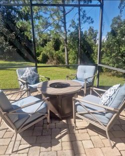 Fire Pit 5 piece Chat Set