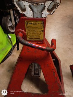$50 Set Of 6 Ton Jack Stands And Winch 