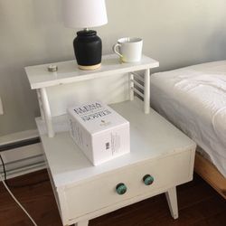 Nightstand/side Table