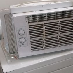 GE Window Air Conditioner 