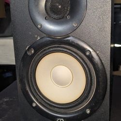 Set Of Yamaha HS5 Monitors/Speakers