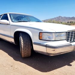 Classic 1995 Cadillac Fleetwood Similar To Chevy Buick Lincoln Impala Roadmaster Corvette Town Car Caprice