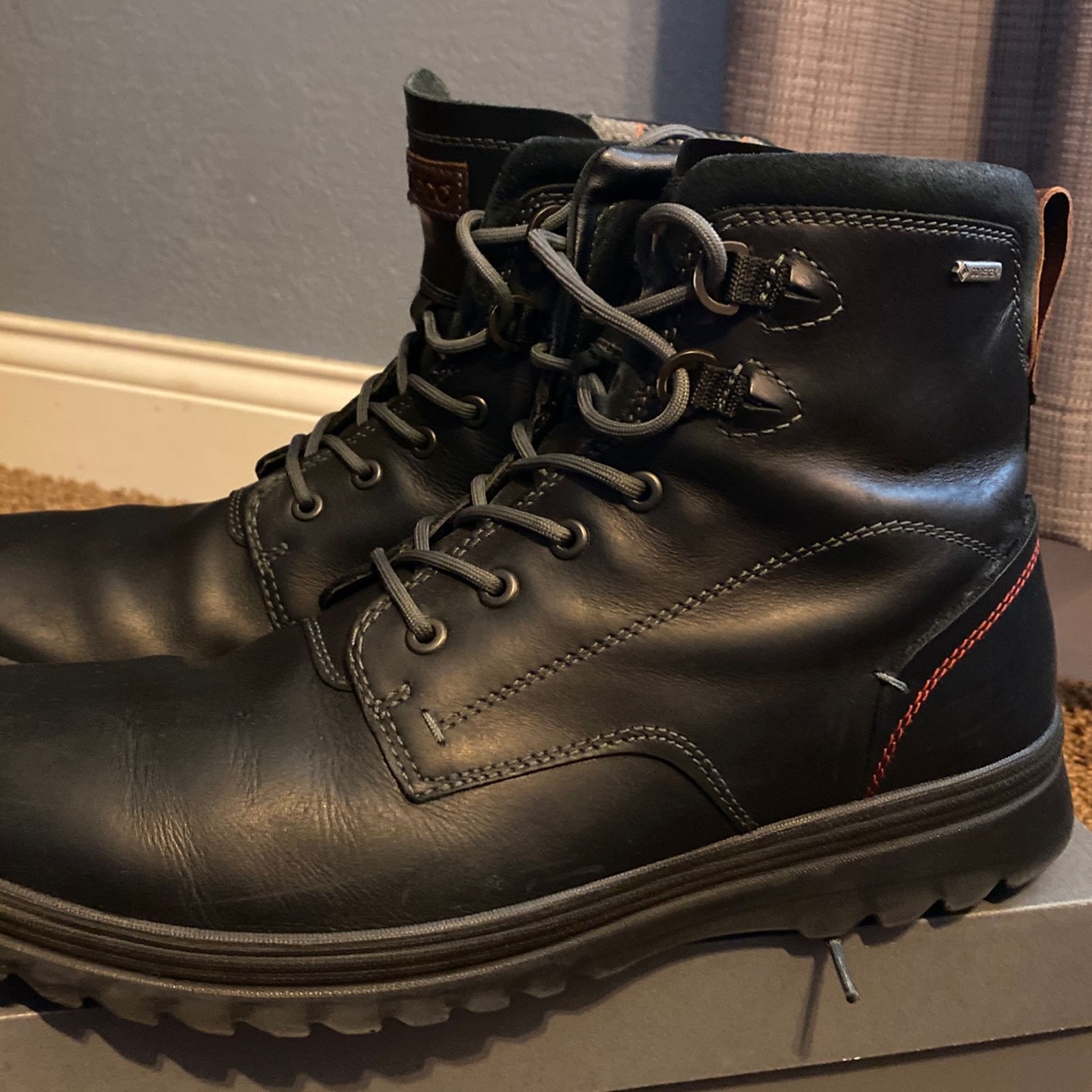ECCO Boots Men Size 45