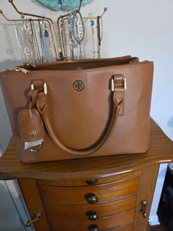 Tory burch
