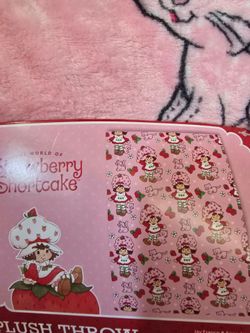 Strawberry shortcake blanket