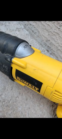 DeWalt cerrucho 18V