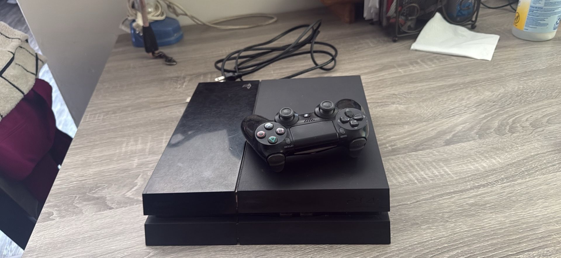 ps4 & controller and hdmi cable