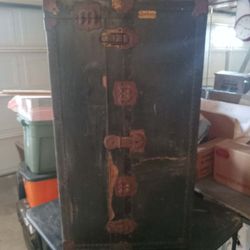 BelberTravelers Chest 